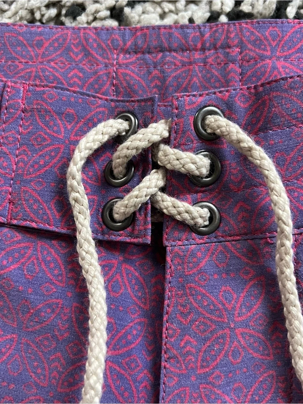 Faherty Biarritz Board Shorts Light Red Blue 9” Inseam Quick Dry Men’s Size 32